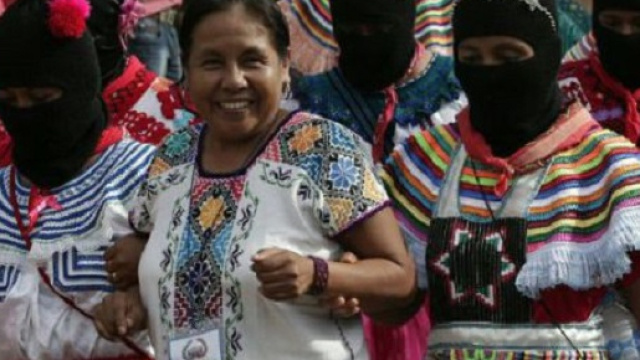 Marichuy e le donne zapatiste (Fonte: radiozapatista.org)
