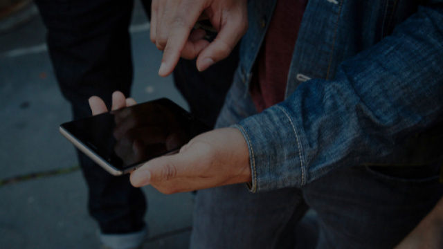 Un&rsquo;immagine commerciale di OnePlus 3 con OxygenOS