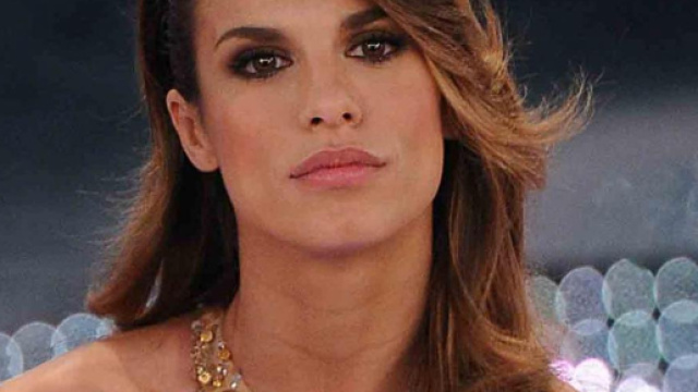 La Canalis e il suo disperato "addio"