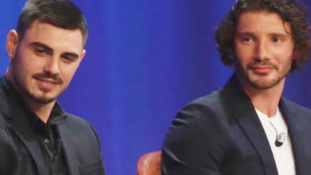 Stefano De Martino e Francesco Monte ospitati nel talk show condotto da Maurizio Costanzo