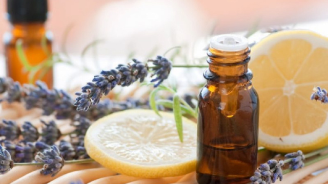 Aromoterapia: gli oli essenziali per i nati sotto il segno dello Scorpione