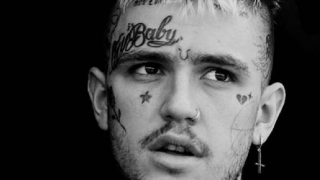 Le monde du rap perd un petit g&eacute;nie. Lil Peep avait &eacute;t&eacute; d&eacute;couvert r&eacute;cemment. (via Instagram - lilpeep)