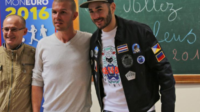 Equipes de France - Benzema &agrave; l'&eacute;cole Jean-Moulin &agrave; Bron - FFF - fff.fr