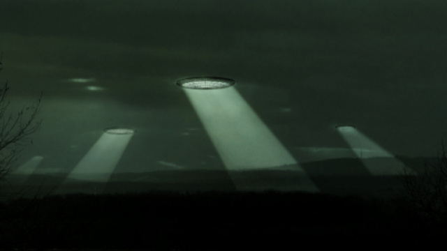 UFO di presunta origine aliena avvistato vicino l'Area 51.