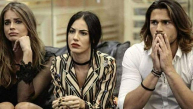 #Ivana Mr&agrave;zov&agrave; &egrave; nata con un problema al cervello. #BlastingNews