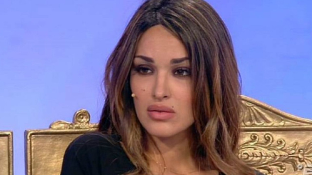 Uomini e donne, Rosa Perrotta molestata