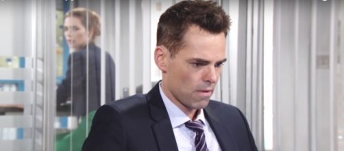 Billy is trapped in the fire at The Underground. (Image via CBS/The Young and the Restless youtube screencap)