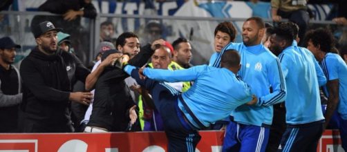 Evra patea patea a un aficionado de su propio equipo | Publimetro ... - com.mx