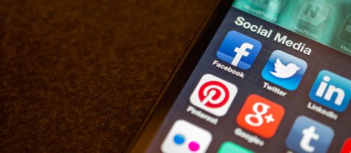 Is social media considered to be manipulating? -Flicker, https://flic.kr/p/e5wZ3t