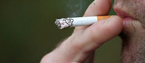 Japanese company gives employees six paid vacation days for not smoking [Image: cherylholt/pixabay.com]