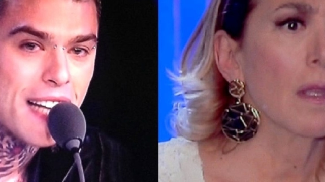 Fedez contro Barbara D'Urso durante X Factor 2017 Samuel Storm