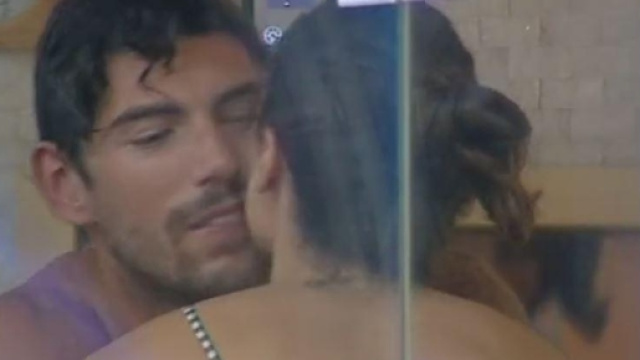 Grande Fratello Vip", quanti baci tra Cecilia e Ignazio! - Tgcom24 - mediaset.it