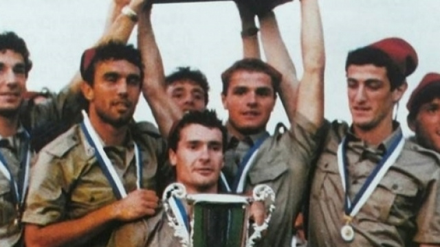 L'Italia campione mondiale militare nel 1987: nella foto Vialli, Pellegrini, Calattini, Brambati, Ferrara e Baldieri