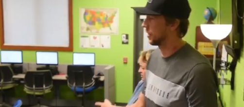 Eagles QB Nick Foles visits Olivet - Image credit - Reading Eagle | YouTube