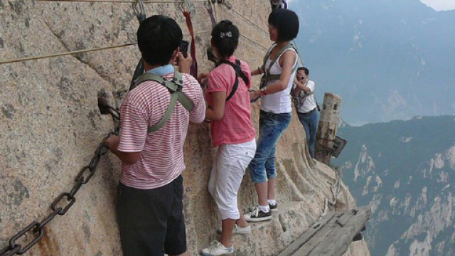 15 lieux extr&ecirc;mement dangereux que seuls les casses-cou osent ... - buzzly.fr