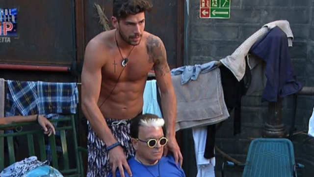 GF Vip, Ignazio Moser insultato