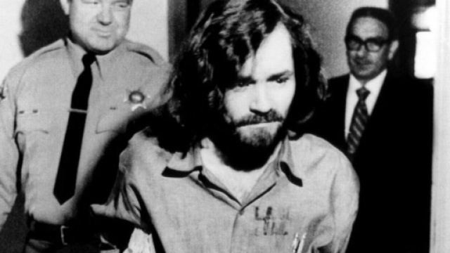 IL VOLTO DEL MALE:Charles Manson &ndash; Il salotto nella cripta - wordpress.com