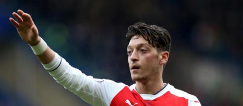 Mesut Ozil urged to snub new Arsenal deal and join Bayern Munich ... - thesun.co.uk
