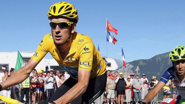 Bradley Wiggins in maglia gialla al Tour de France