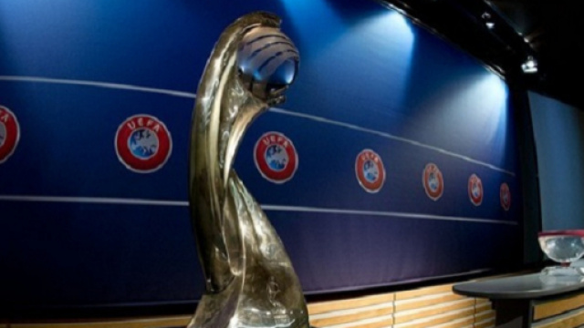 Il trofeo messo in palio per la UEFA Nations League