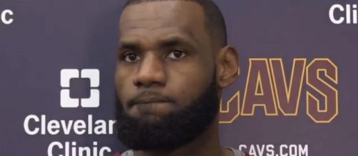 LeBron James seems happy with the Cavs' 5-game winning streak (via YouTube - The Highlight Laboratory)