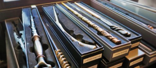 Magical wands from the wizarding world of Harry Potter [Image via FF16/Pixabay.com]