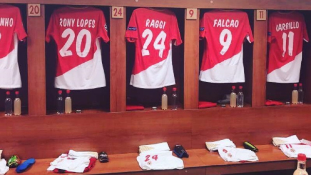 Le vestiaire de l'AS Monaco avant la rencontre face &agrave; Leipzig, le 21 novembre 2017 (Twitter @Ludovic_Giuly)