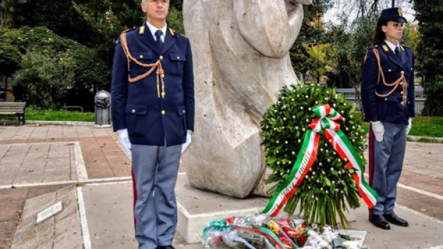 Monumenti ai caduti delle vittime del dovere (foto Alberto Di Gennaro)