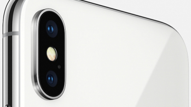 Samsung prende di mira Apple iPhone X e non solo