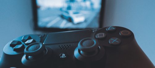 Playstation 4 Amazon Deal [Image via PS4/Pexels.com]