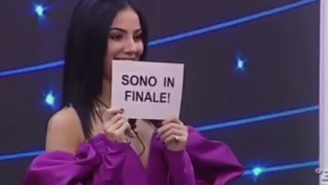 Grande Fratello vip: Giulia De Lellis a rischio squalifica?