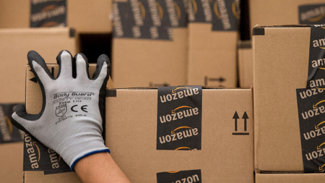 Il prelievo delle merci viene effettuato seguendo tempi ristrettissimi