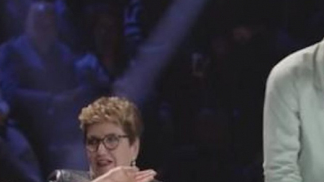 Fedez e Manuel Agnelli litigano a X Factor 2017 - video.