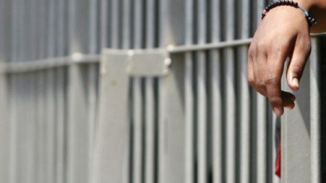 Violentato da bambino si ritrova anni dopo in carcere con lo stupratore