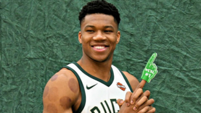 Giannis Antetokounmpo, 22 anni. Copyright OnMilwaukee - onmilwaukee.com