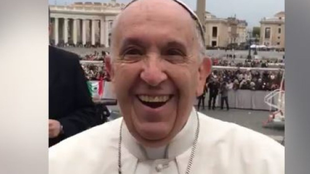 Il Papa alle donne e ragazze: 'pregate Sant'Antonio per trovare fidanzato'.