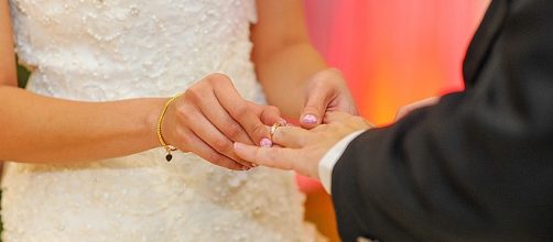 Don't schedule a wedding on a holiday that will inconvenient your guests [Image: sylviatansh/pixabay.com]