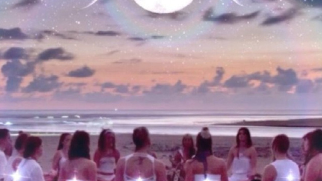 Donne in Cerchio per festeggiare la luna piena