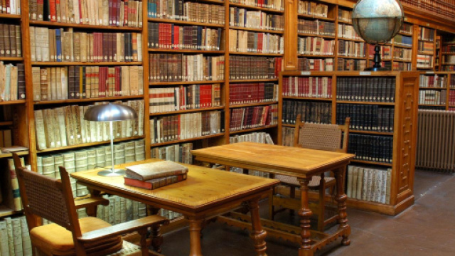 Le 4 cose da evitare in biblioteca.