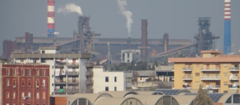 Polveri nell'aria a Taranto per colpa dell’acciaieria
