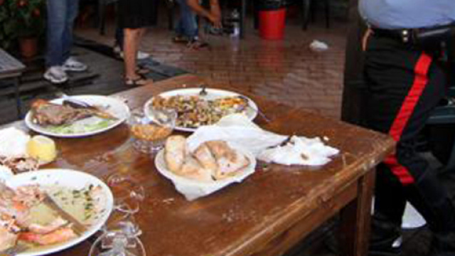 Trieste, ristoratore finisce all'ospedale