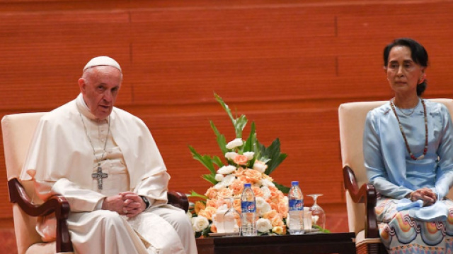 L'incontro con il premio Nobel per la pace Aung San Suu Kyi
