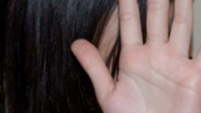 Milano, ragazzina malata di tumore presa di mira dall'insegnate