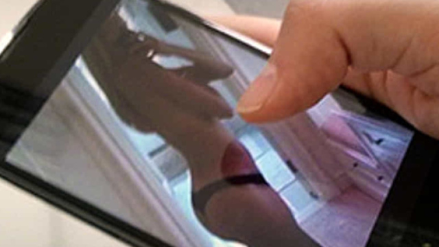 Video hot finisce in rete, lei si toglie la vita.