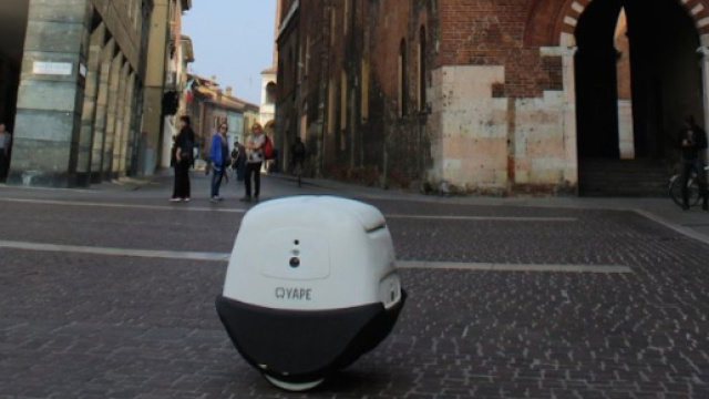 Yape &egrave; il nuovo robot italiano che far&agrave; il postino.