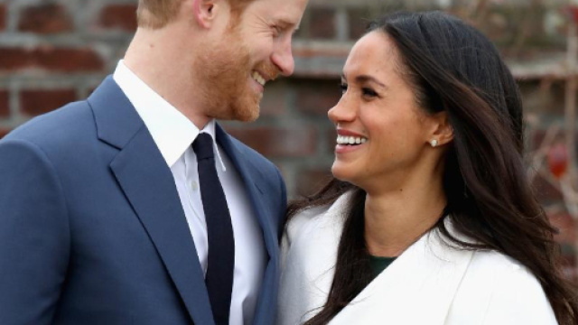 Harry e Meghan fidanzati e felici
