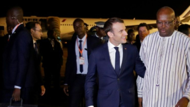 Macron au Burkina, premi&egrave;re &laquo;&eacute;tape&raquo; d'une tourn&eacute;e et d'une ... - liberation.fr