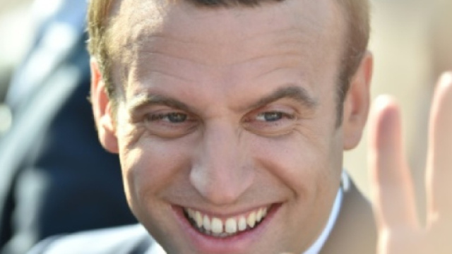 Sondage: popularit&eacute; stable pour Macron, en l&eacute;g&egrave;re hausse pour Philippe - bfmtv.com