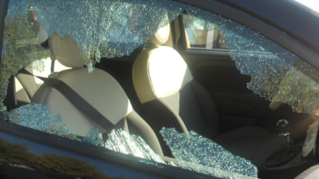 Sparatoria, uccisi in auto madre e figlio