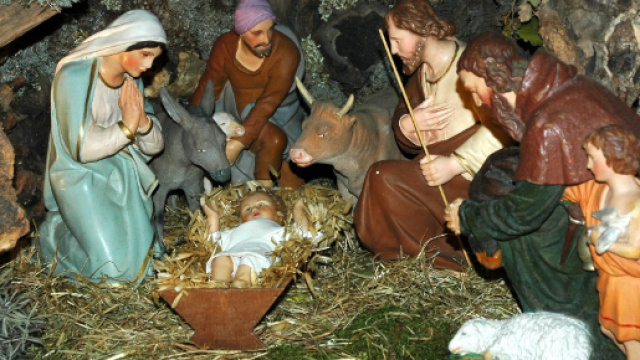 Une cr&egrave;che de Noel cr&eacute;e la pol&eacute;mique | Le Salon Beige - lesalonbeige.fr